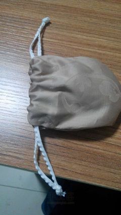 给耳机做个小小束口袋