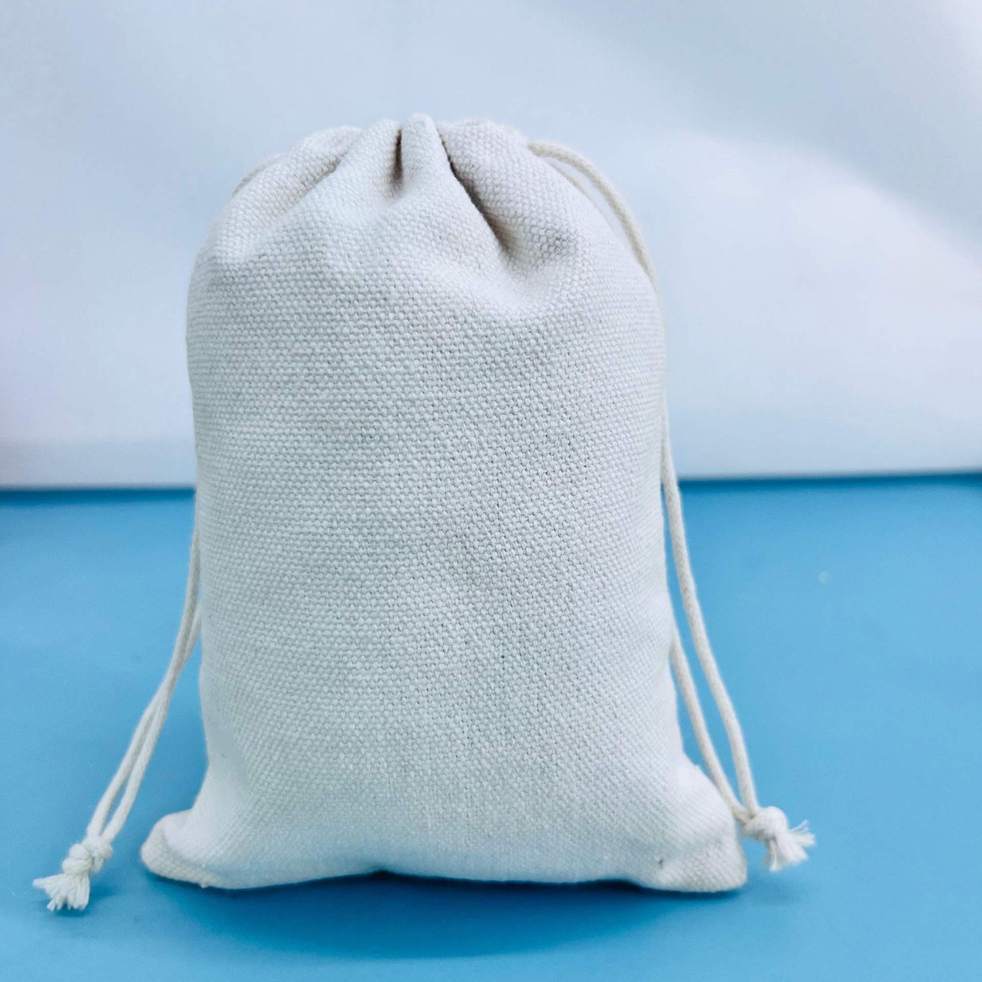 厂家直供空白帆布束口袋 可印Logo的珠宝化妆品通用包装收纳利器