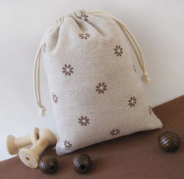 棉麻束口袋 手作之美与多功能收纳的完美结合